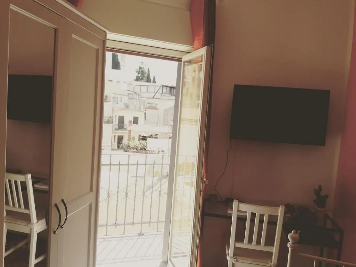 בית נופש טאורמינה A&M Apartment